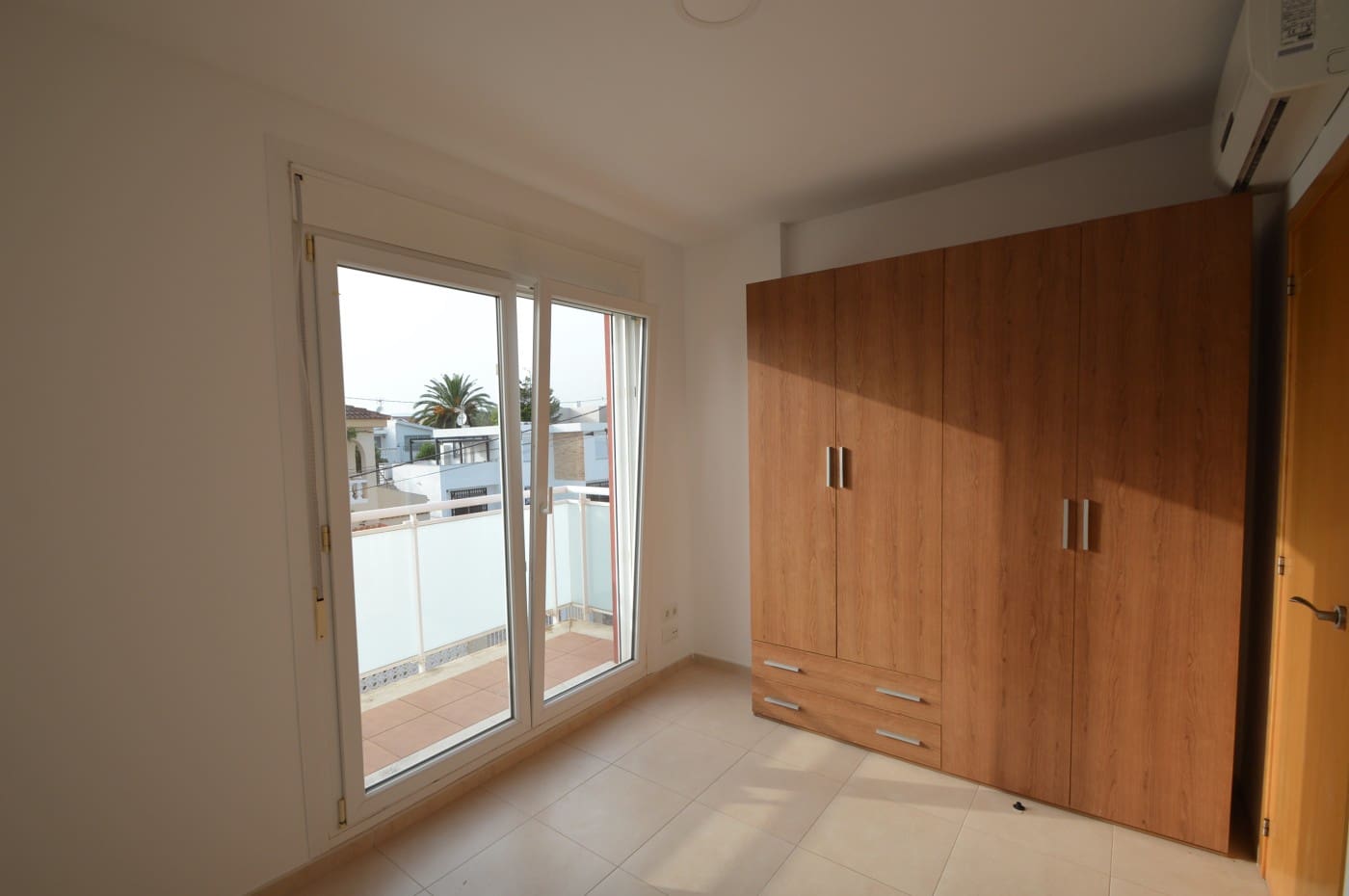 4 chambre Villa/Maison à vendre à Vinaros avec garage - 265 000 € (Ref: 9148096)