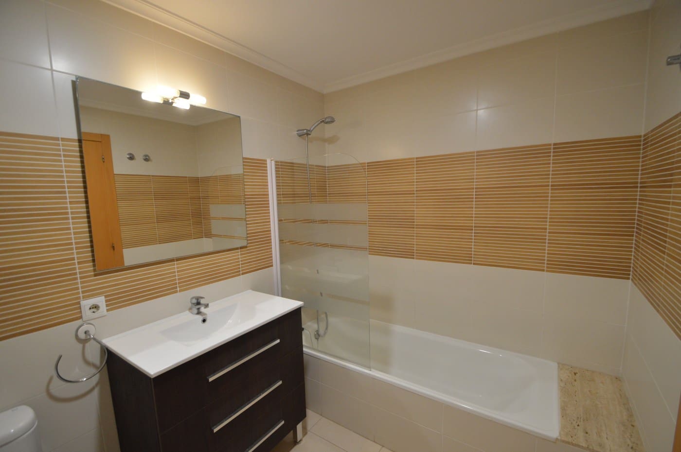 4 chambre Villa/Maison à vendre à Vinaros avec garage - 265 000 € (Ref: 9148096)