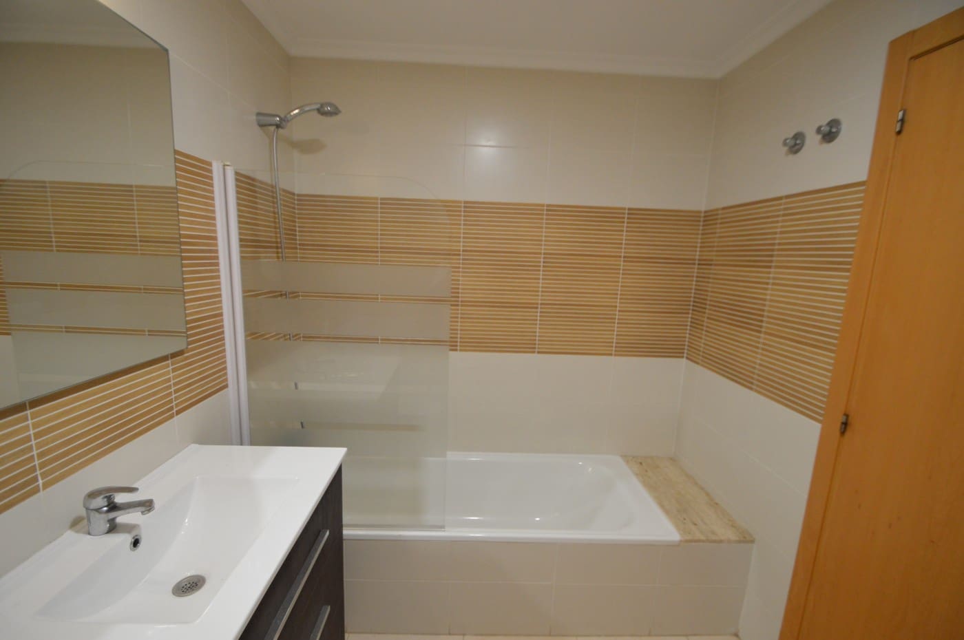 4 chambre Villa/Maison à vendre à Vinaros avec garage - 265 000 € (Ref: 9148096)