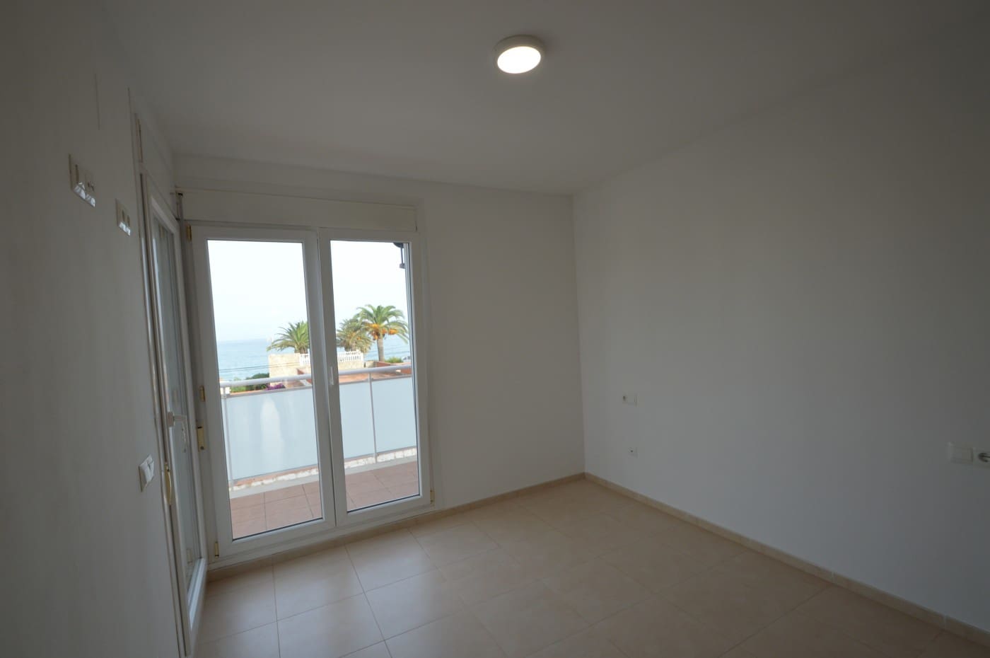 4 chambre Villa/Maison à vendre à Vinaros avec garage - 265 000 € (Ref: 9148096)