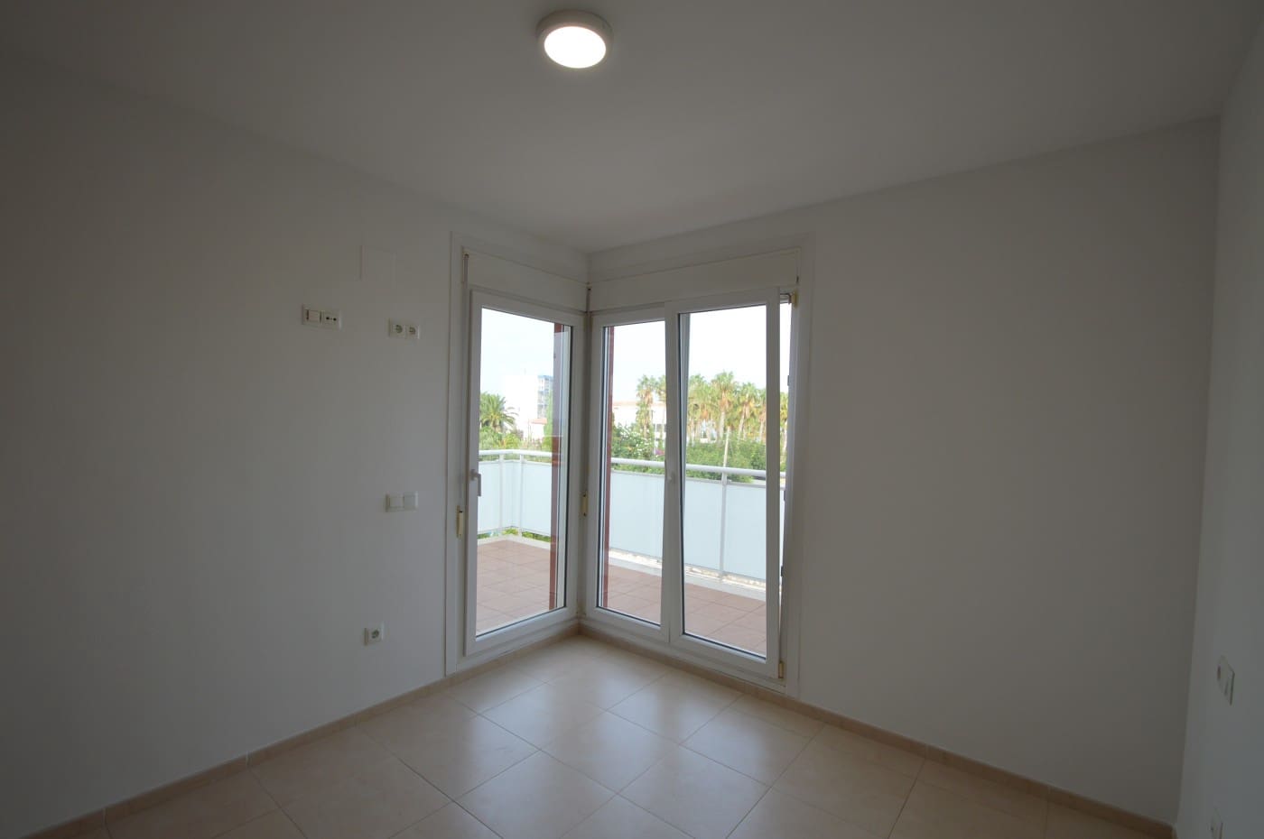 4 chambre Villa/Maison à vendre à Vinaros avec garage - 265 000 € (Ref: 9148096)