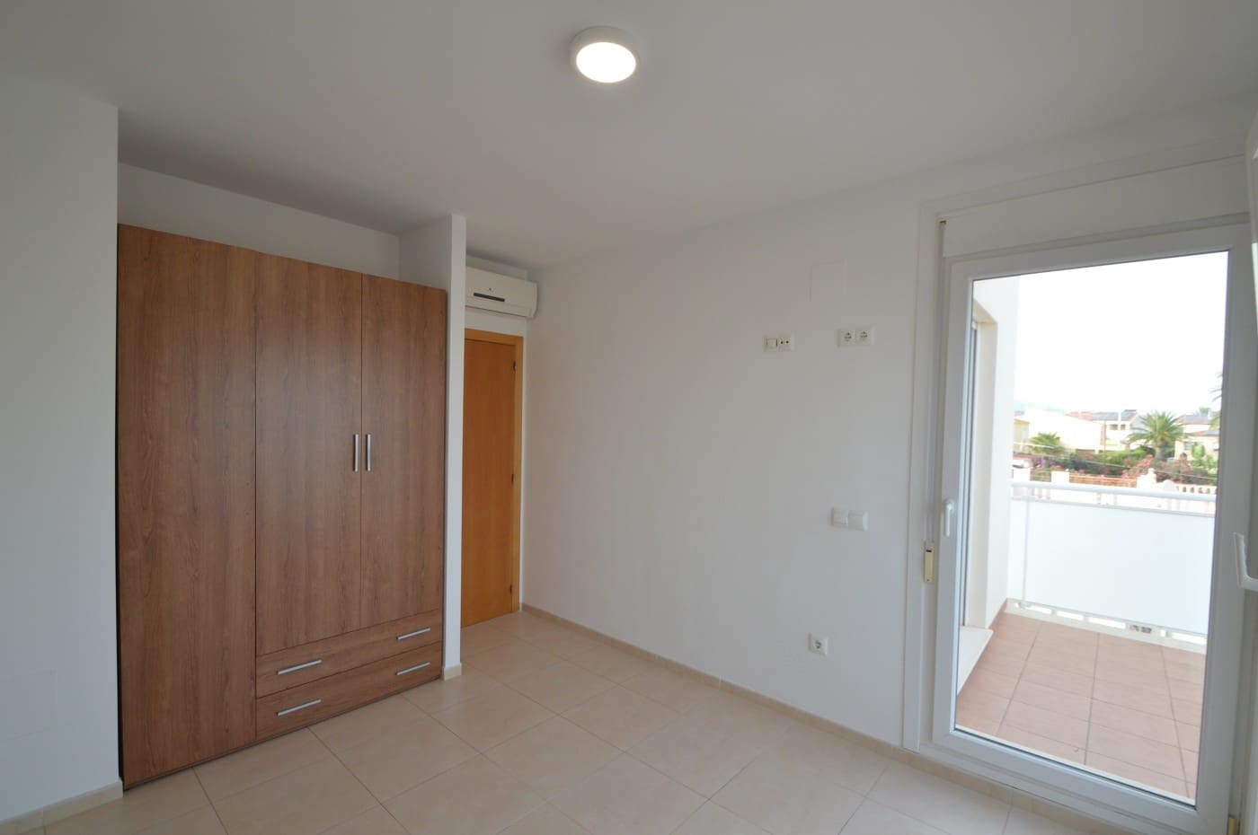 4 chambre Villa/Maison à vendre à Vinaros avec garage - 265 000 € (Ref: 9148096)