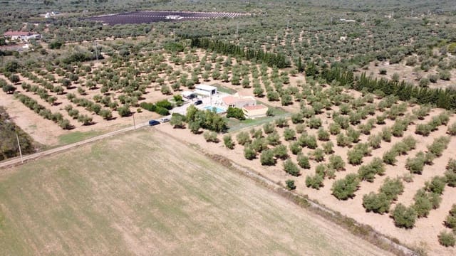 3 bedroom Finca/Country House for sale in Ulldecona with pool garage - € 365,000 (Ref: 9184318)
