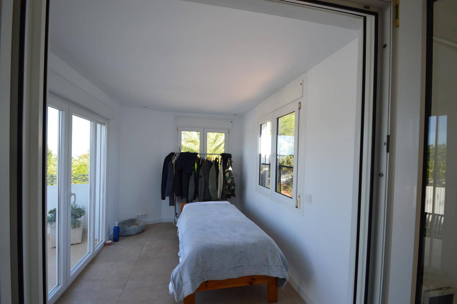 6 soveværelse Finca/Landehus til salg i Sant Jordi med swimmingpool garage - € 800.000 (Ref: 9197105)