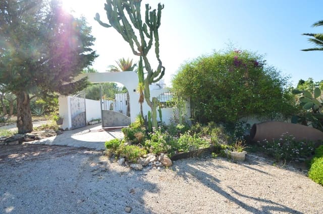 6 bedroom Finca/Country House for sale in Sant Jordi with pool garage - € 800,000 (Ref: 9197105)