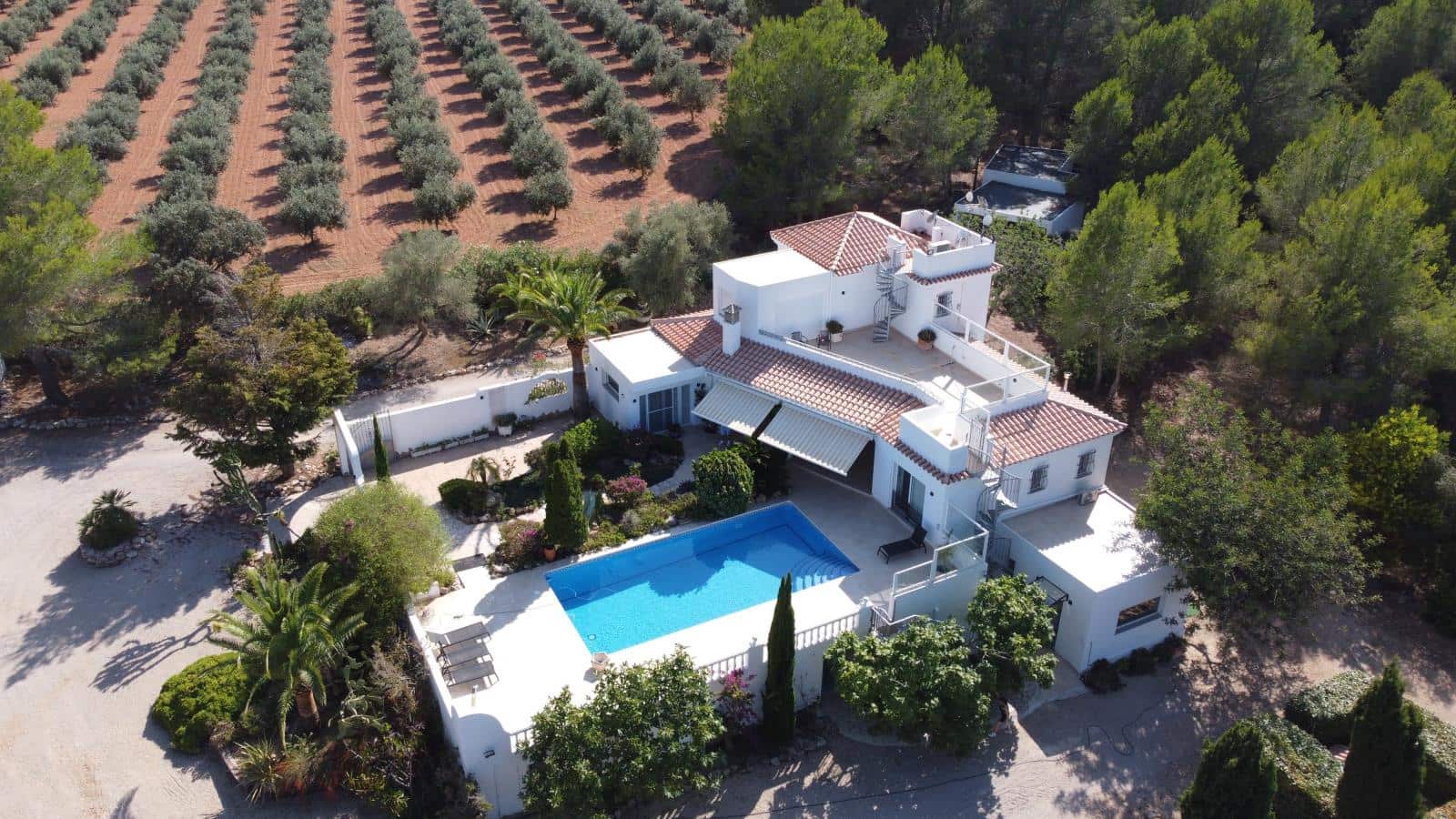 6 soveværelse Finca/Landehus til salg i Sant Jordi med swimmingpool garage - € 800.000 (Ref: 9197105)