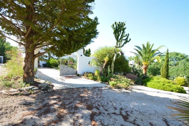 6 bedroom Finca/Country House for sale in Sant Jordi with pool garage - € 800,000 (Ref: 9197105)