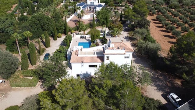 6 bedroom Finca/Country House for sale in Sant Jordi with pool garage - € 800,000 (Ref: 9197105)