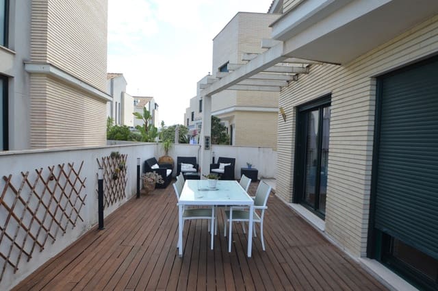 4 chambre Villa/Maison à vendre à Vinaròs avec garage - 380 000 € (Ref: 9278469)