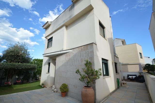 4 soverom Villa til salgs i Vinaròs med garasje - € 369 000 (Ref: 9278469)