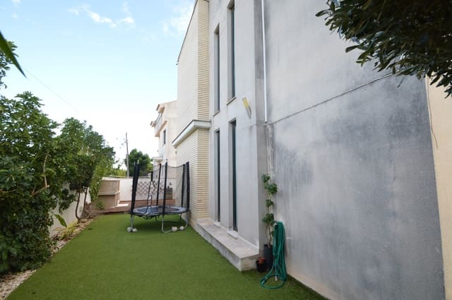 4 soverom Villa til salgs i Vinaròs med garasje - € 369 000 (Ref: 9278469)