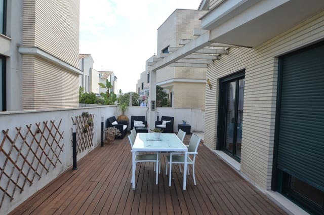 4 soverom Villa til salgs i Vinaròs med garasje - € 369 000 (Ref: 9278469)