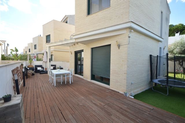 4 soverom Villa til salgs i Vinaròs med garasje - € 369 000 (Ref: 9278469)