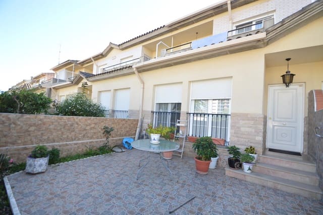 4 slaapkamer Rijtjeshuis te koop in Vinaròs - € 320.000 (Ref: 9348666)