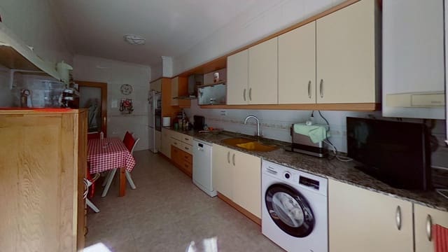 4 slaapkamer Rijtjeshuis te koop in Vinaròs - € 320.000 (Ref: 9348666)