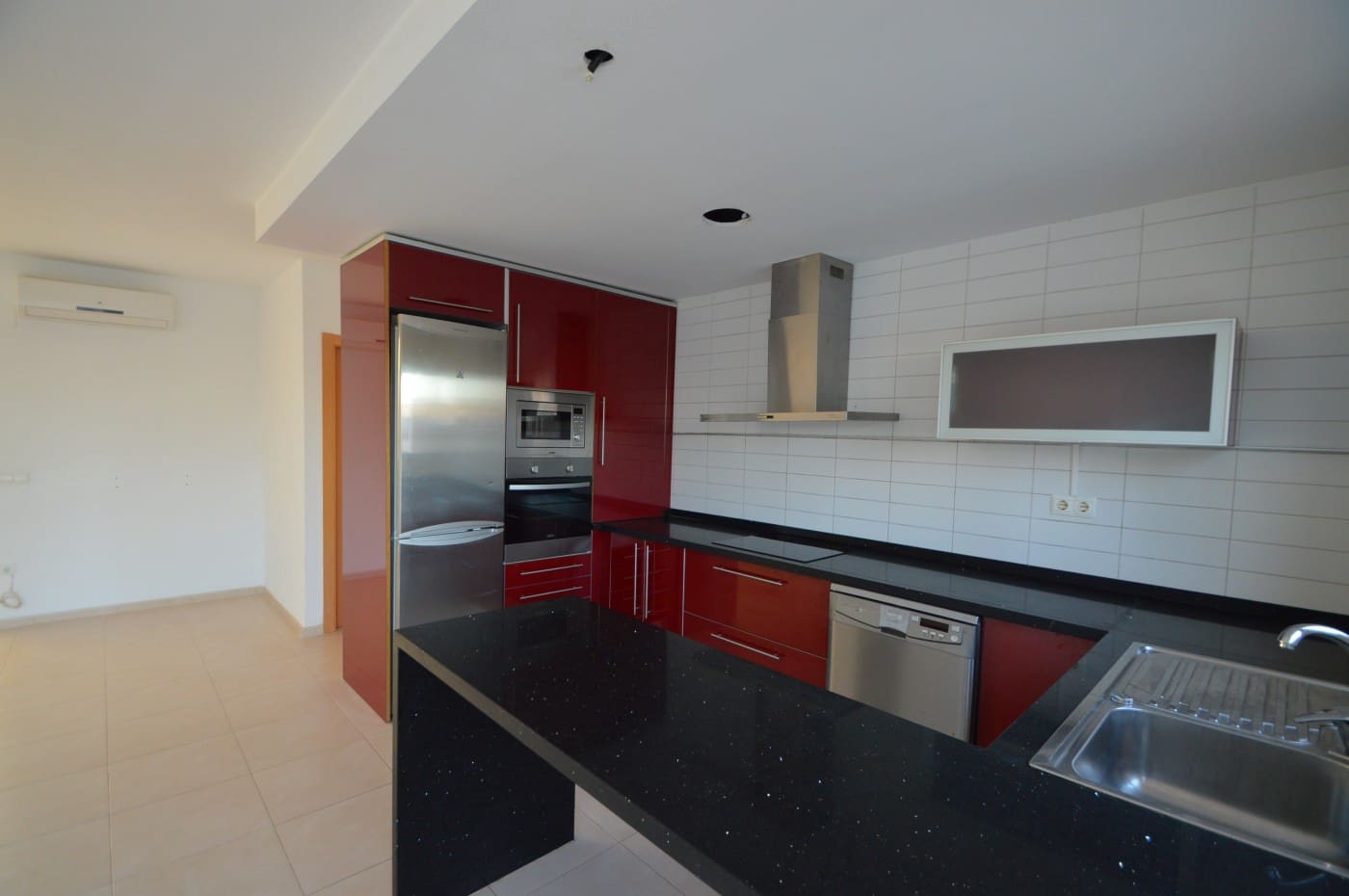 4 slaapkamer Villa te koop in Vinaros - € 245.000 (Ref: 9349999)