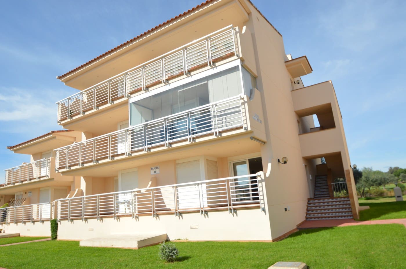 2 slaapkamer Appartement te koop in Sant Jordi met zwembad garage - € 125.000 (Ref: 9355323)