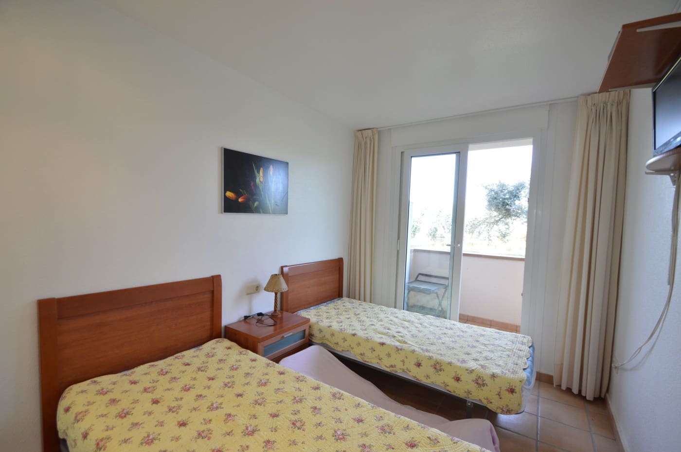 2 slaapkamer Appartement te koop in Sant Jordi met zwembad garage - € 125.000 (Ref: 9355323)