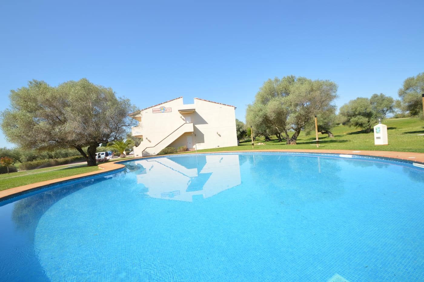 2 slaapkamer Appartement te koop in Sant Jordi met zwembad garage - € 125.000 (Ref: 9355323)