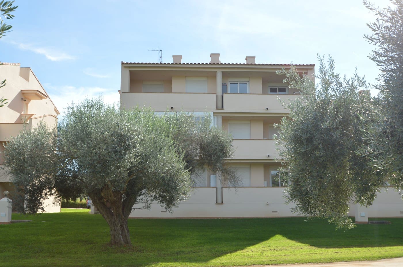 2 slaapkamer Appartement te koop in Sant Jordi met zwembad garage - € 125.000 (Ref: 9355323)