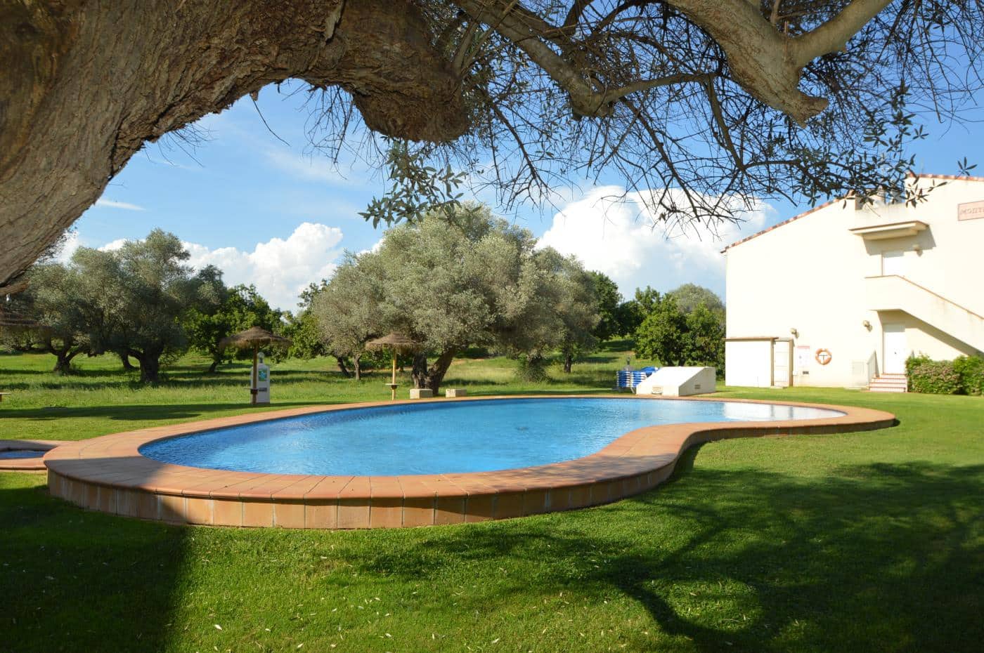 2 slaapkamer Appartement te koop in Sant Jordi met zwembad garage - € 125.000 (Ref: 9355323)