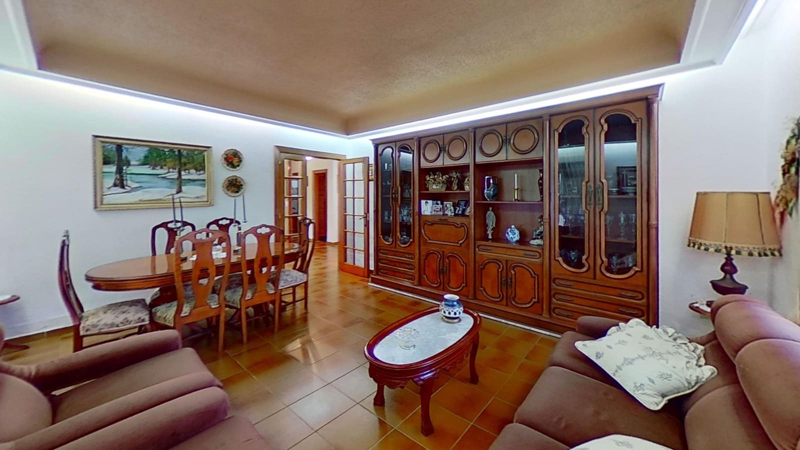 4 makuuhuone Huvila myytävänä paikassa Vinaros mukana 
autotalli - 380 000 € (Ref: 9360242)