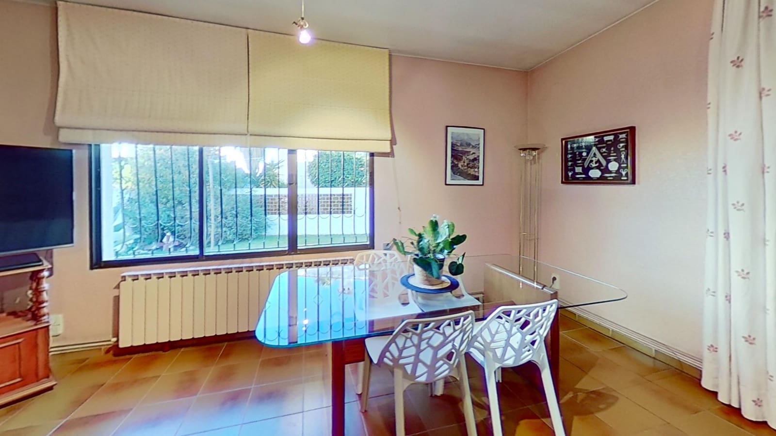 4 makuuhuone Huvila myytävänä paikassa Vinaros mukana 
autotalli - 380 000 € (Ref: 9360242)