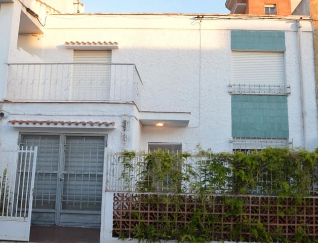 3 bedroom Terraced Villa for sale in Vinaròs with garage - € 159,000 (Ref: 9361003)