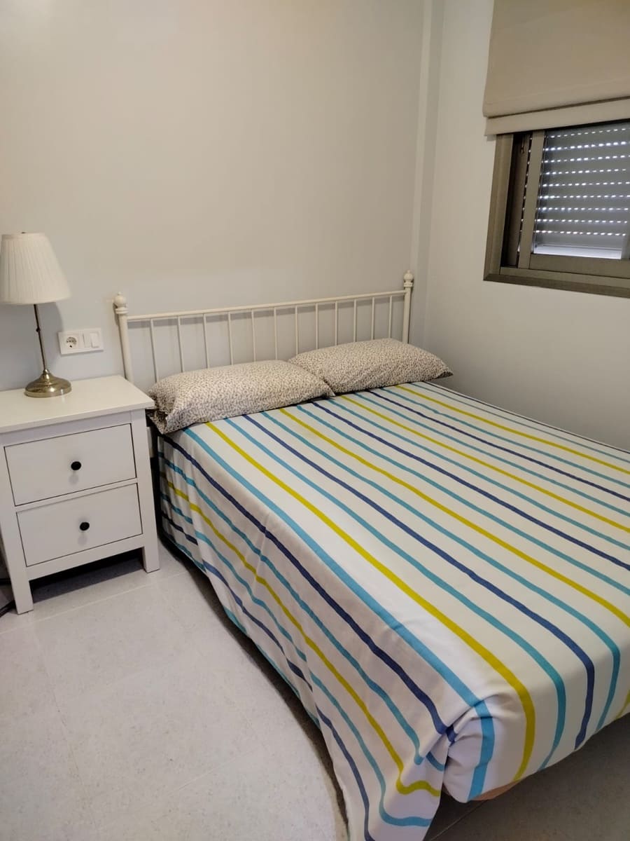 2 slaapkamer Appartement te huur in Vinaros met zwembad garage - € 650 (Ref: 9424100)