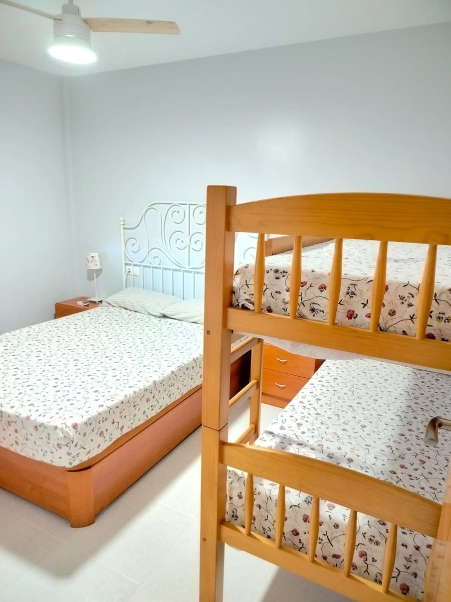 2 slaapkamer Appartement te huur in Vinaros met zwembad garage - € 650 (Ref: 9424100)