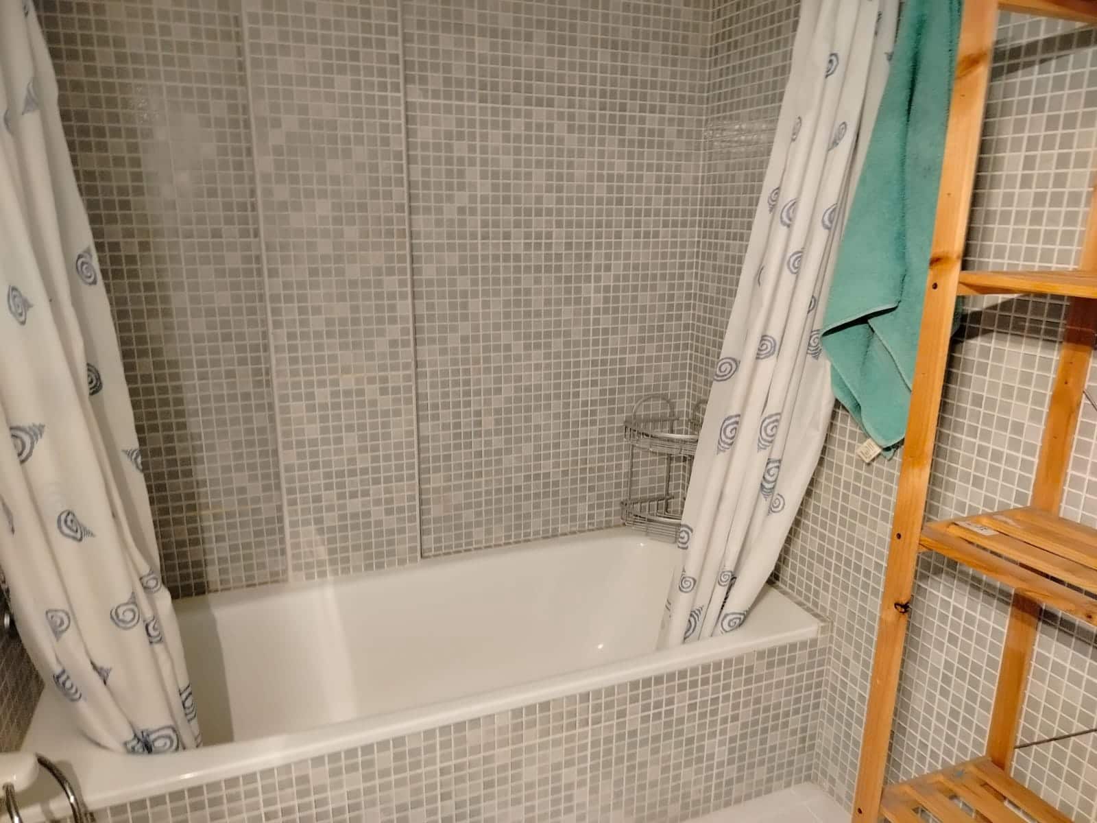 2 slaapkamer Appartement te huur in Vinaros met zwembad garage - € 650 (Ref: 9424100)