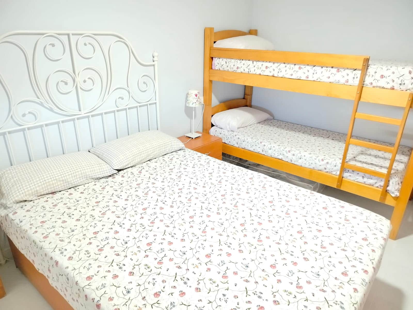 2 slaapkamer Appartement te huur in Vinaros met zwembad garage - € 650 (Ref: 9424100)