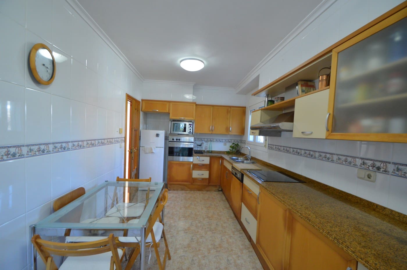 Chalet de 4 habitaciones en Vinaròs en venta con piscina garaje - 480.000 € (Ref: 9484977)