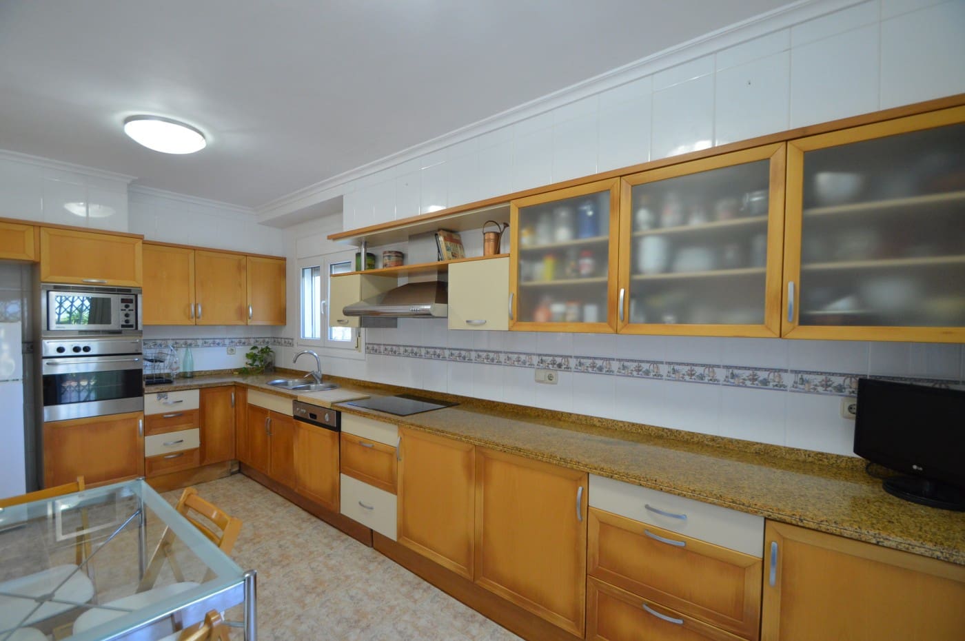 Chalet de 4 habitaciones en Vinaròs en venta con piscina garaje - 480.000 € (Ref: 9484977)