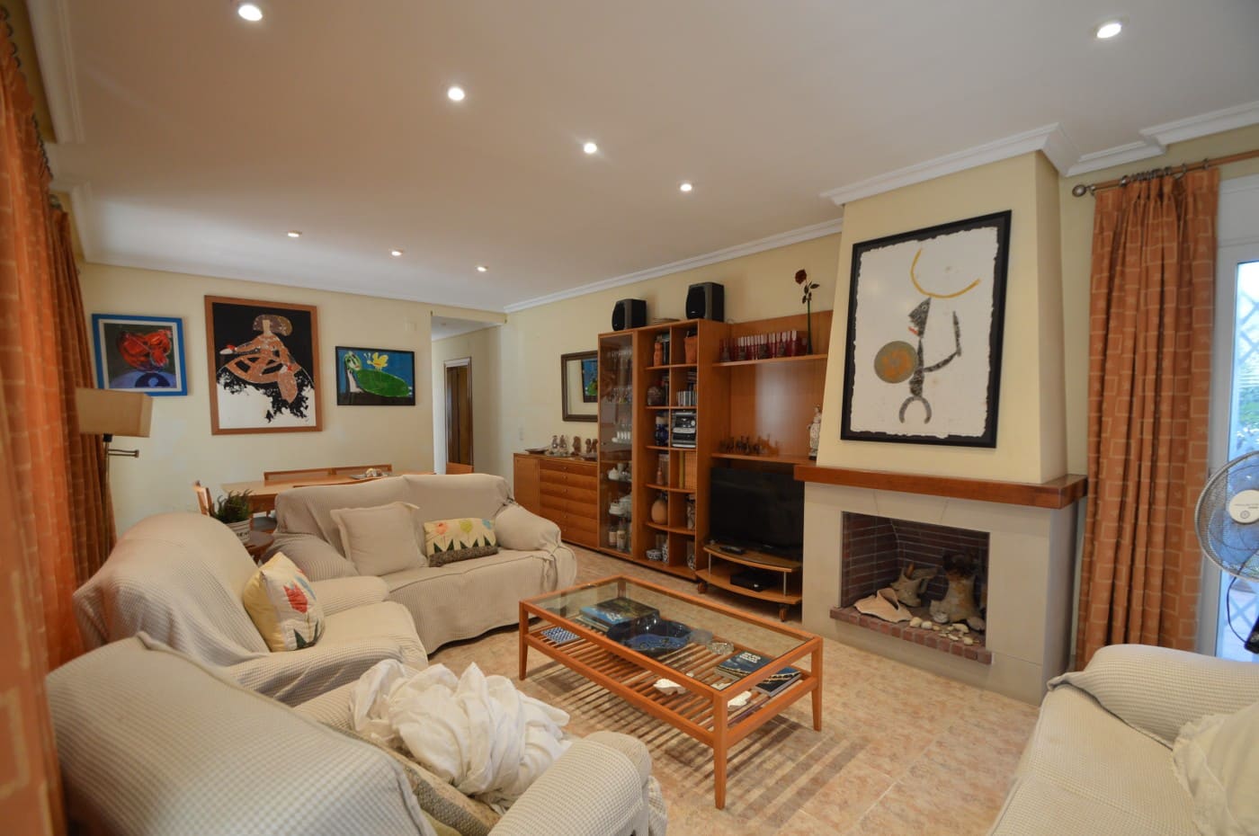 Chalet de 4 habitaciones en Vinaròs en venta con piscina garaje - 480.000 € (Ref: 9484977)