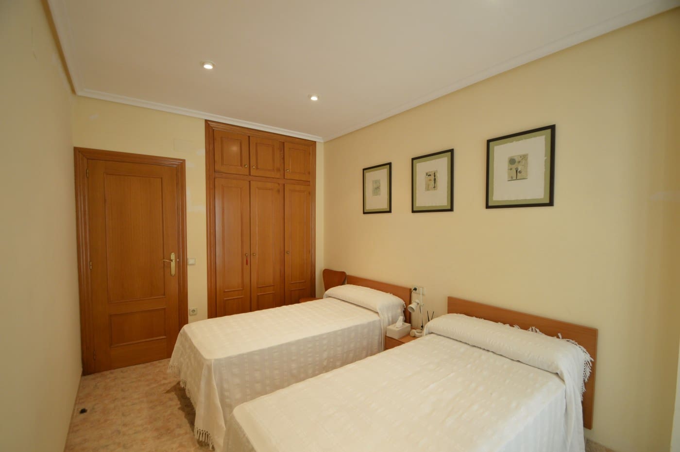 Chalet de 4 habitaciones en Vinaròs en venta con piscina garaje - 480.000 € (Ref: 9484977)