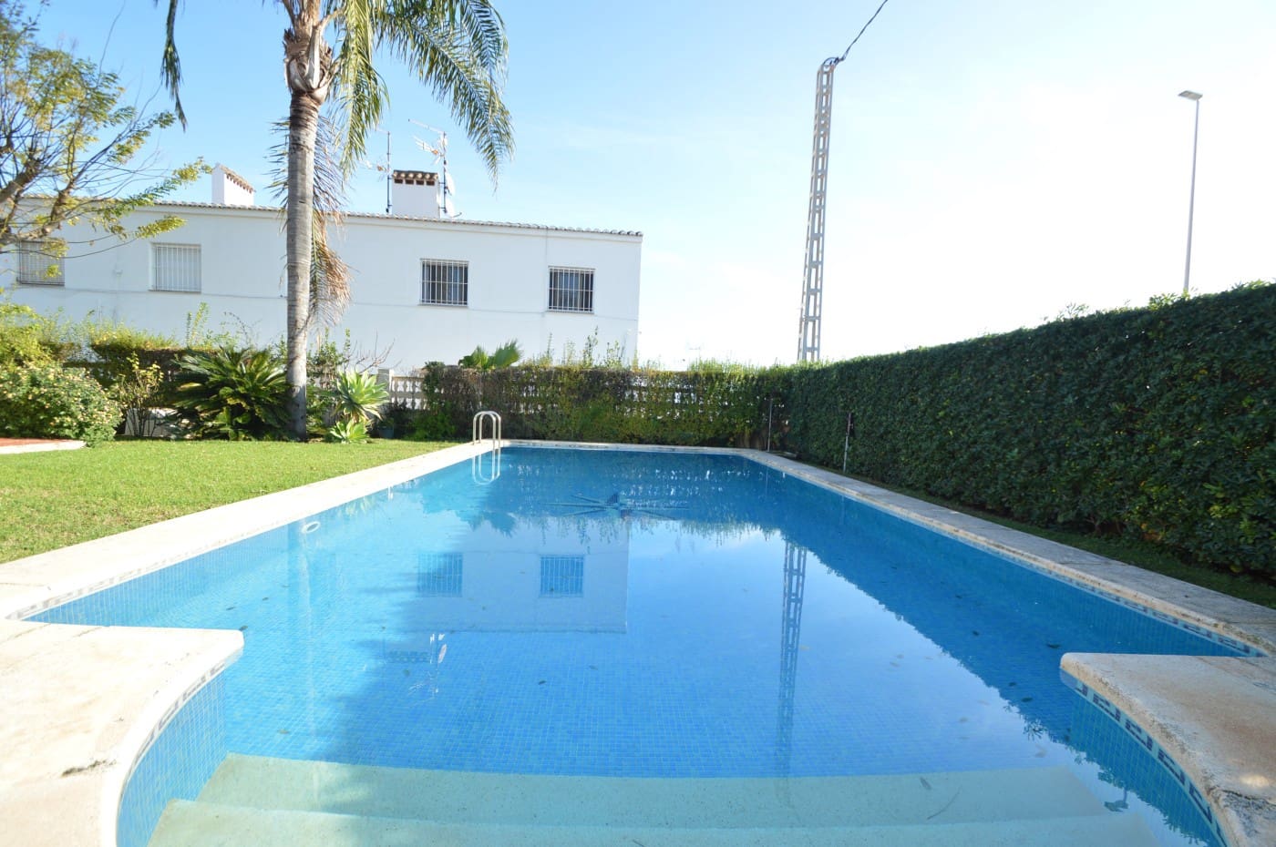 Chalet de 4 habitaciones en Vinaròs en venta con piscina garaje - 480.000 € (Ref: 9484977)