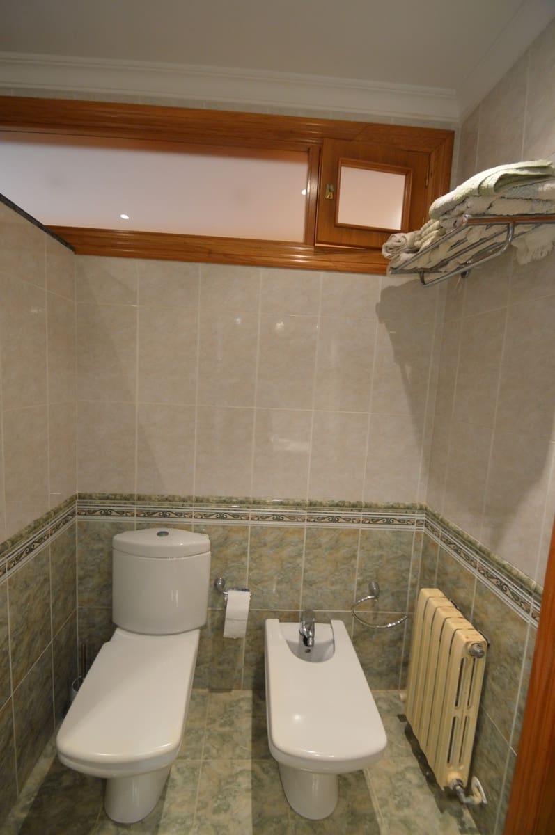 Chalet de 4 habitaciones en Vinaròs en venta con piscina garaje - 480.000 € (Ref: 9484977)