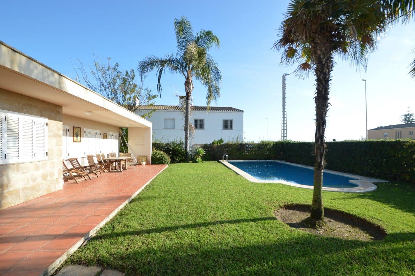 Chalet de 4 habitaciones en Vinaròs en venta con piscina garaje - 480.000 € (Ref: 9484977)