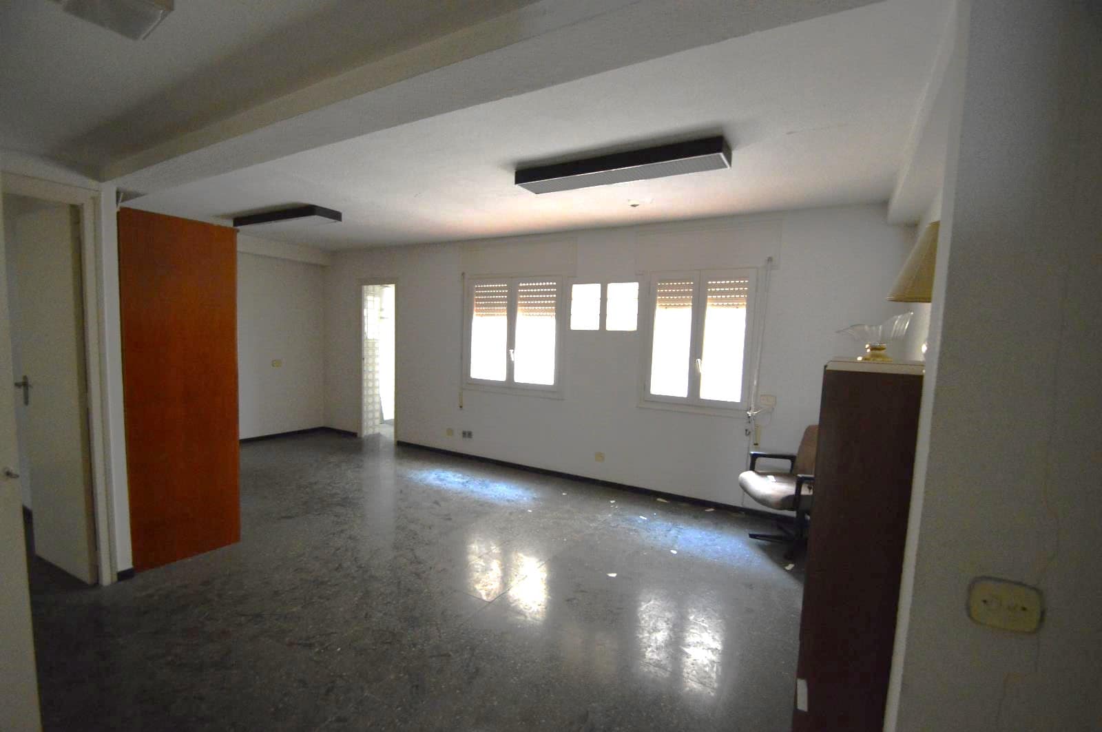 3 bedroom Flat for sale in Vinaros - € 105,000 (Ref: 9496572)