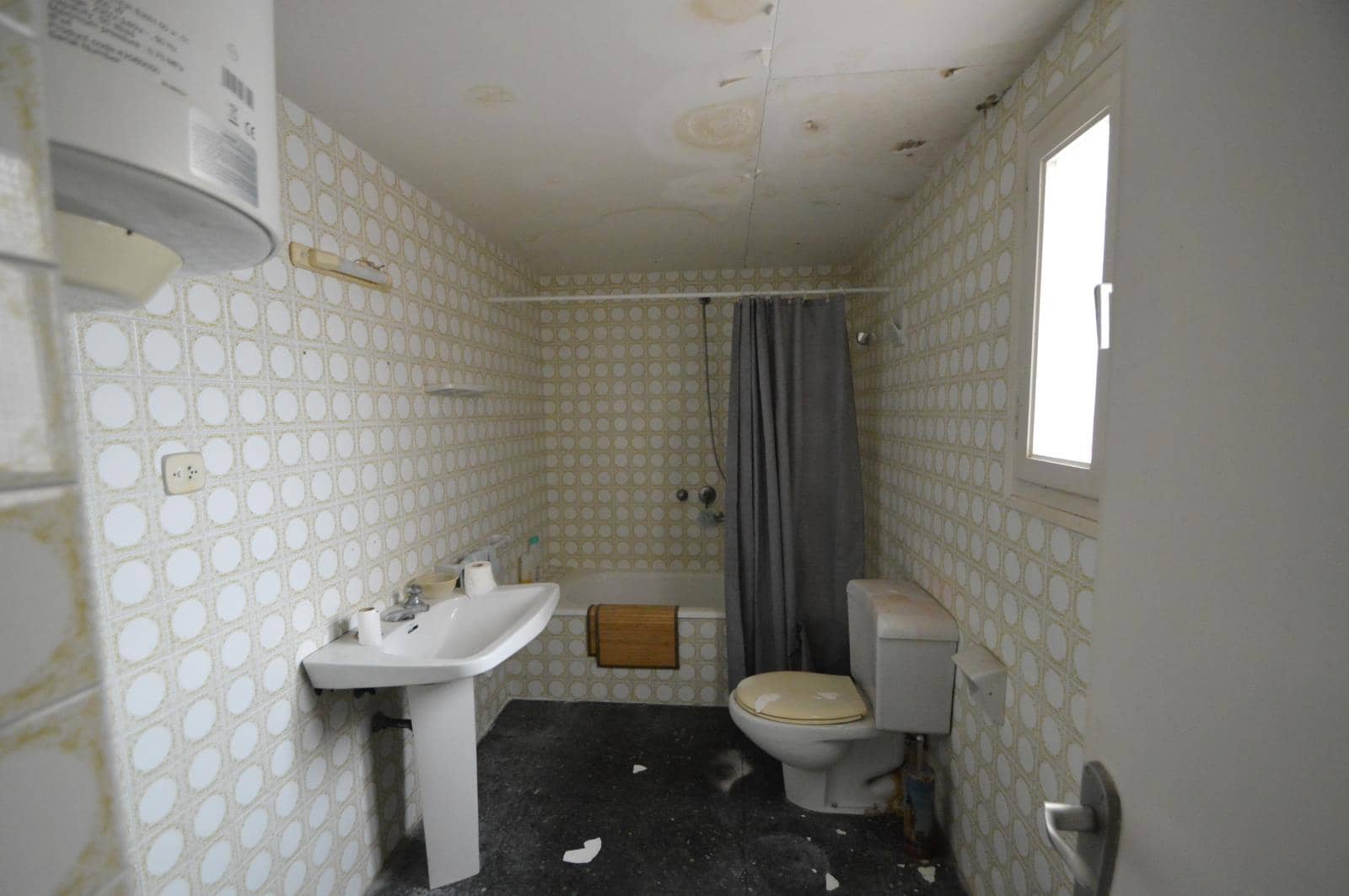 3 bedroom Flat for sale in Vinaros - € 105,000 (Ref: 9496572)