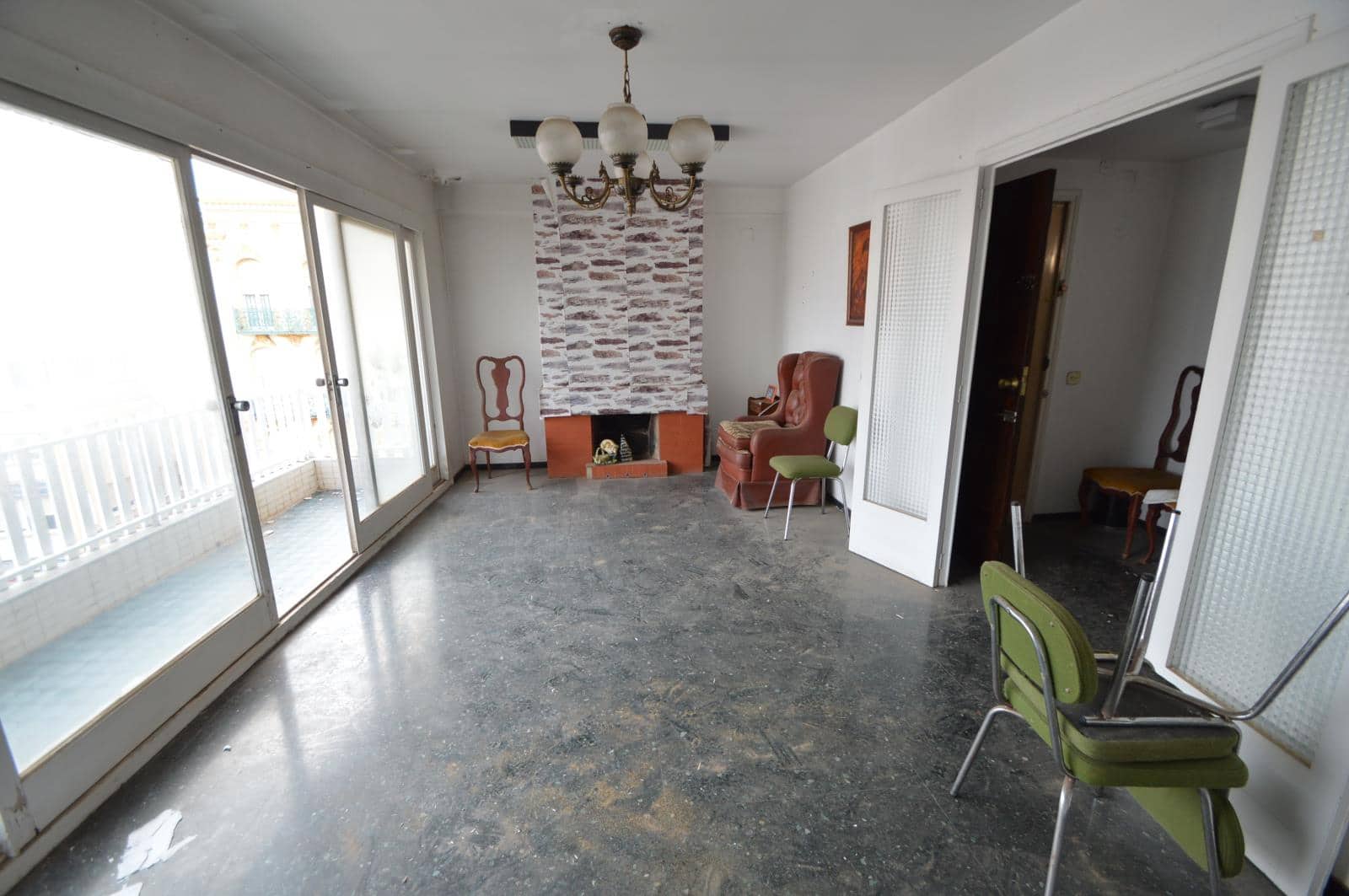 3 bedroom Flat for sale in Vinaros - € 105,000 (Ref: 9496572)