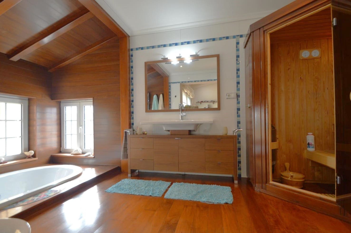 4 bedroom Villa for sale in Vinaros with pool - € 530,000 (Ref: 9563728)