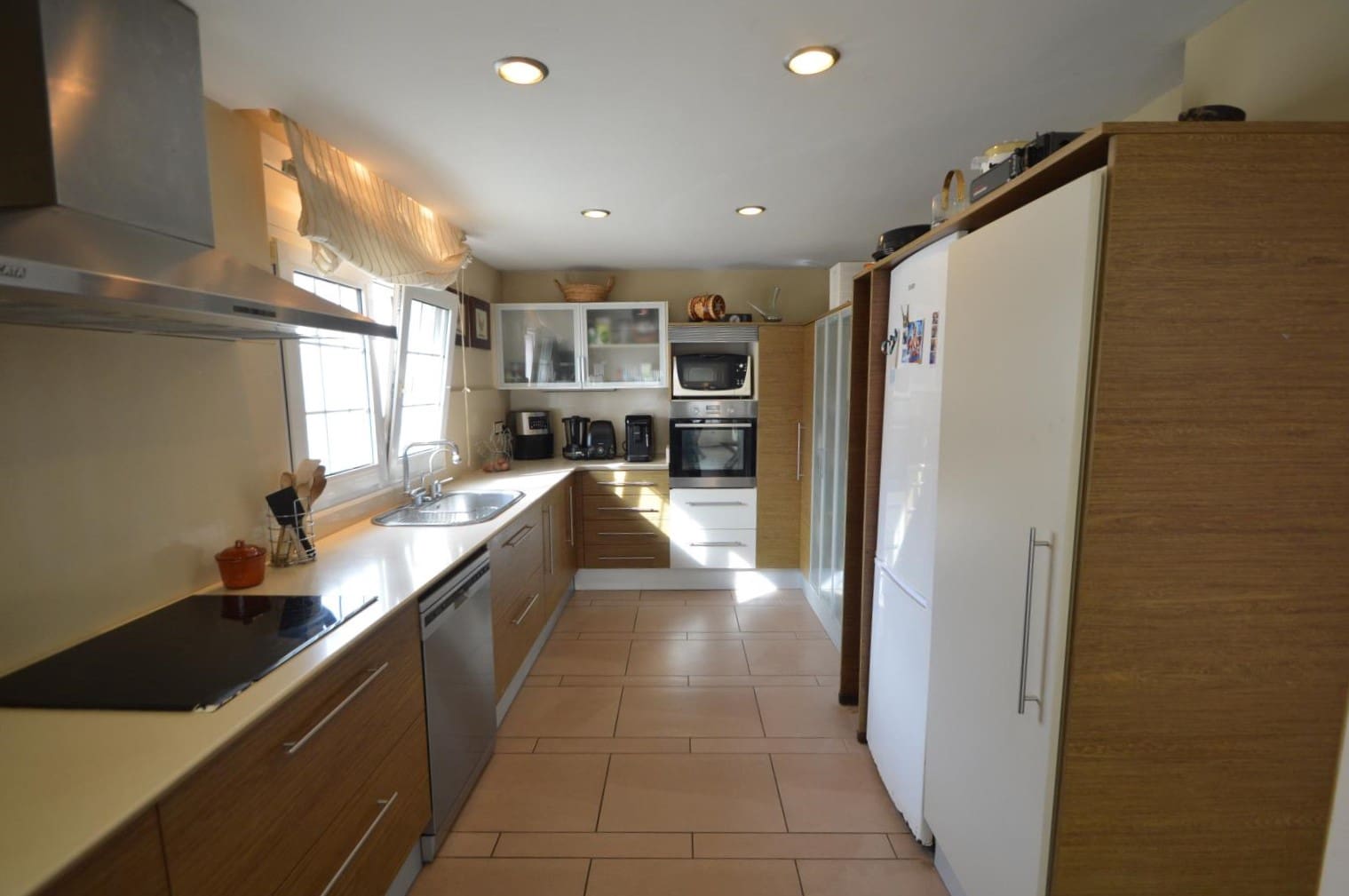 4 bedroom Villa for sale in Vinaros with pool - € 530,000 (Ref: 9563728)