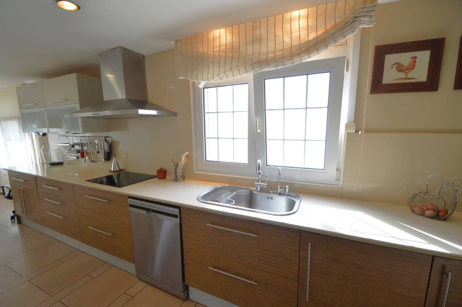 4 bedroom Villa for sale in Vinaros with pool - € 530,000 (Ref: 9563728)