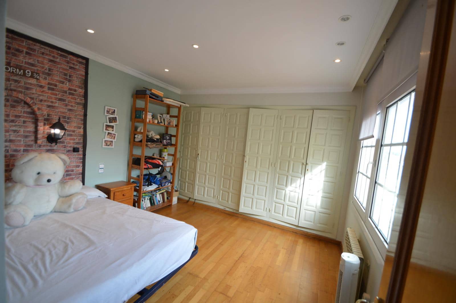 4 bedroom Villa for sale in Vinaros with pool - € 530,000 (Ref: 9563728)