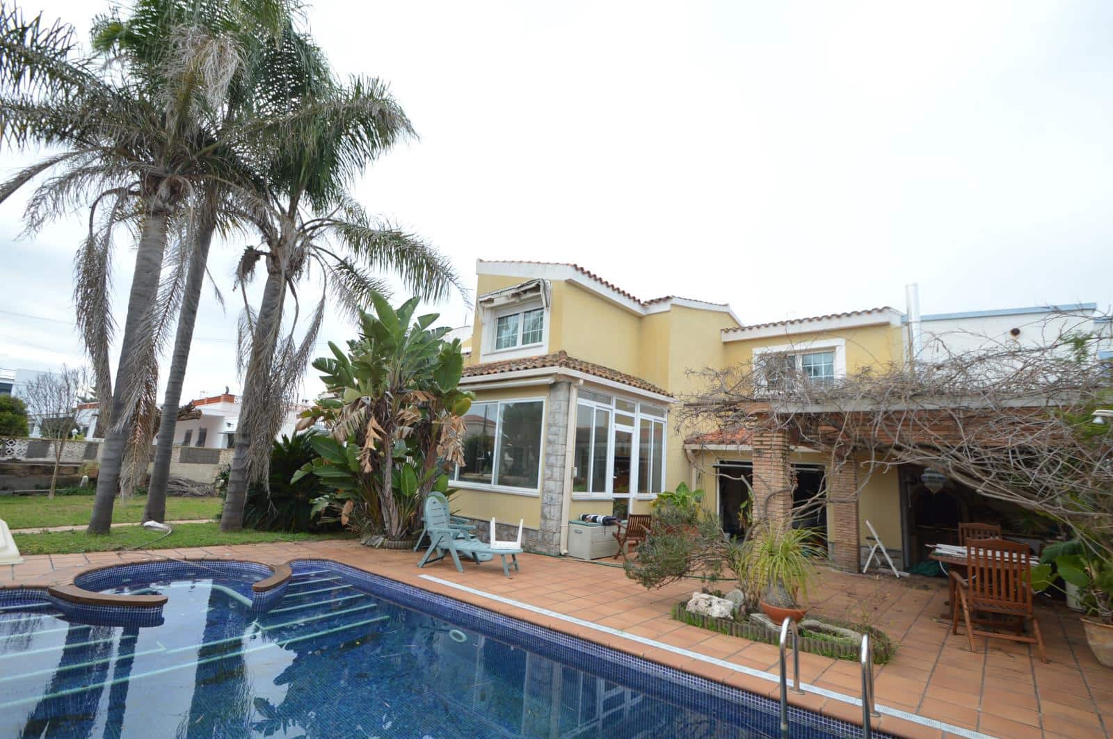 4 bedroom Villa for sale in Vinaros with pool - € 530,000 (Ref: 9563728)