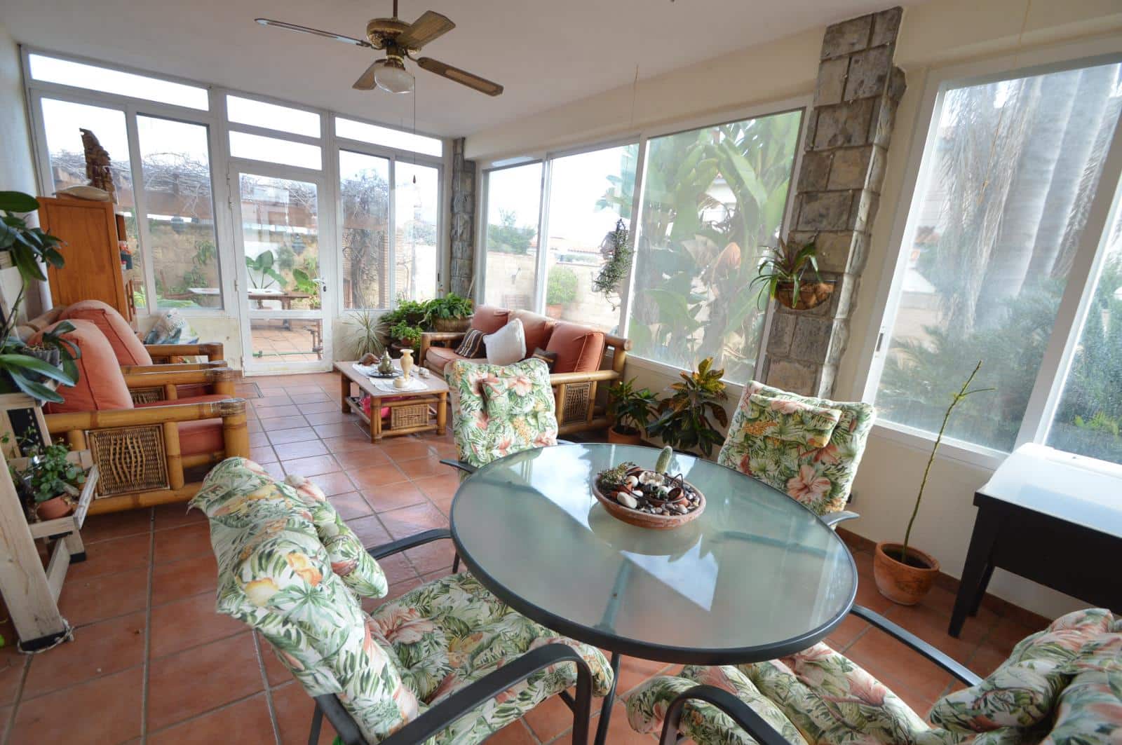 4 bedroom Villa for sale in Vinaros with pool - € 530,000 (Ref: 9563728)