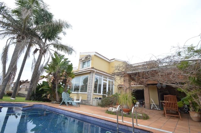 4 makuuhuone Huvila myytävänä paikassa Vinaròs mukana uima-altaan - 530 000 € (Ref: 9563728)