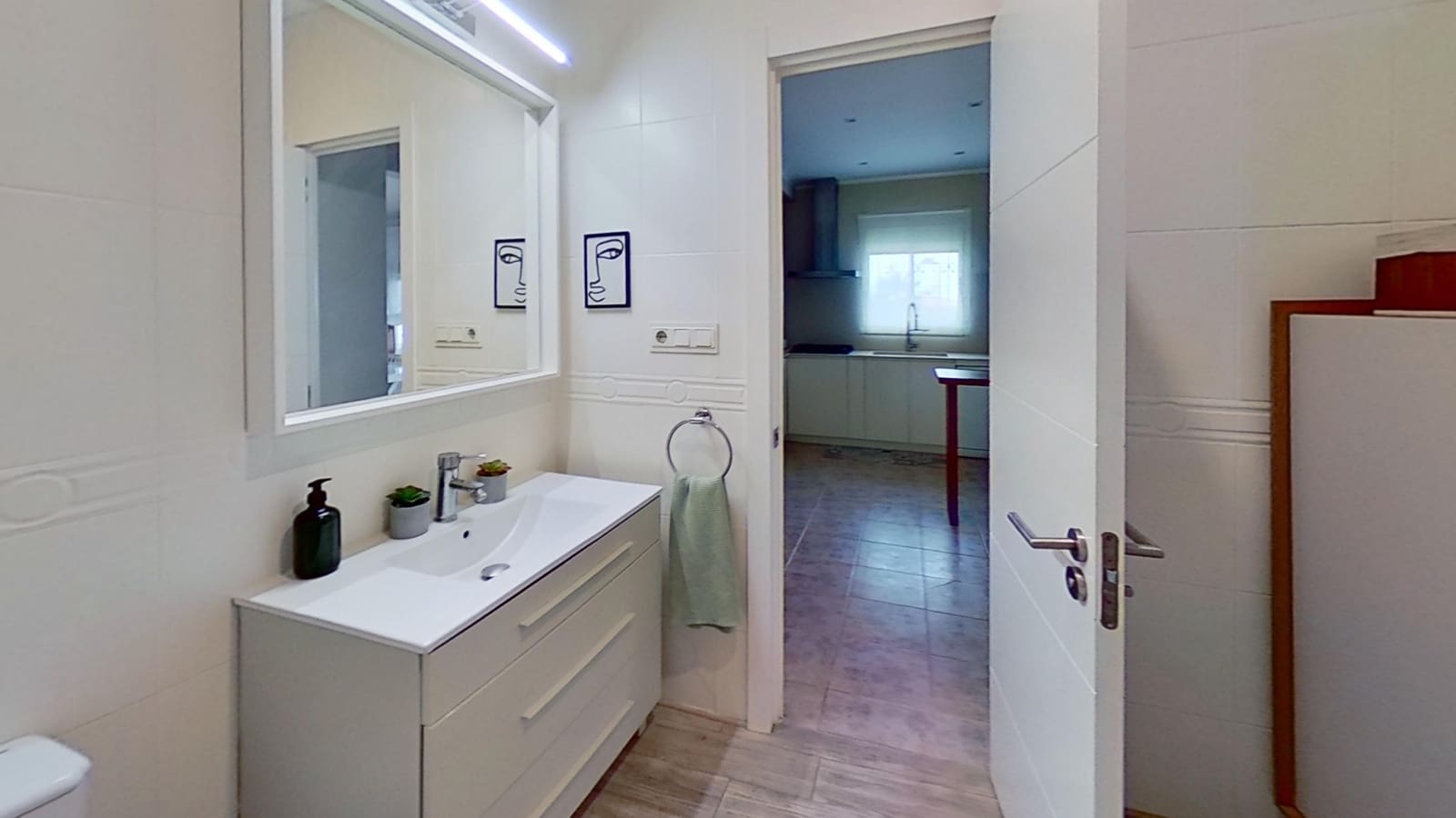 4 makuuhuone Huvila myytävänä paikassa Vinaros mukana 
autotalli - 360 000 € (Ref: 9566730)